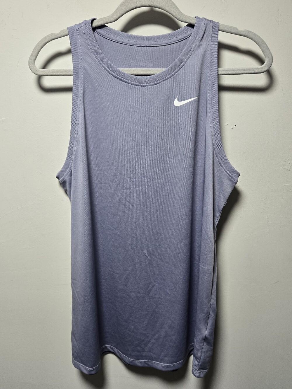 The Nike Tee Dri-Fit Tank Top Size Large Lavender Purple Workout Fitness